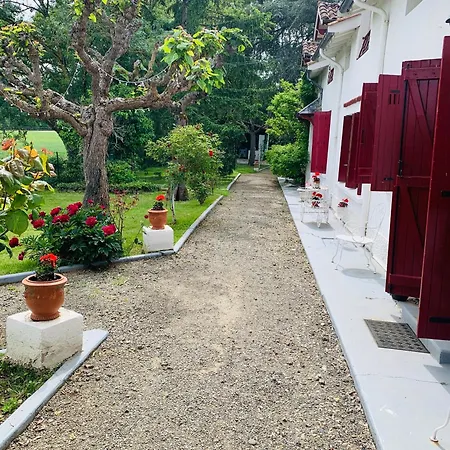 Domaine Du Cheval D Argent 住宿加早餐酒店 Saiguede