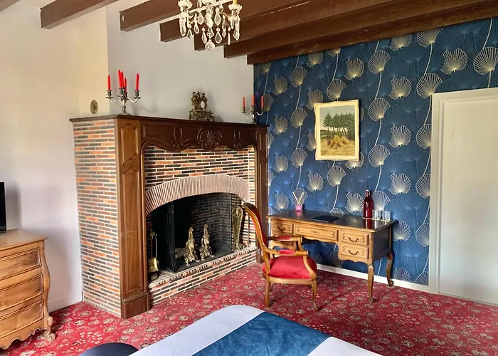 Domaine Du Cheval D Argent Bed & Breakfast Saiguede